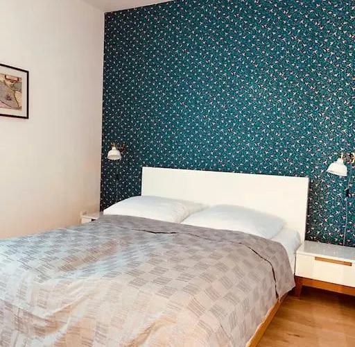 アパート Frisch Renovierte Fewo, In Zentraler Lage *